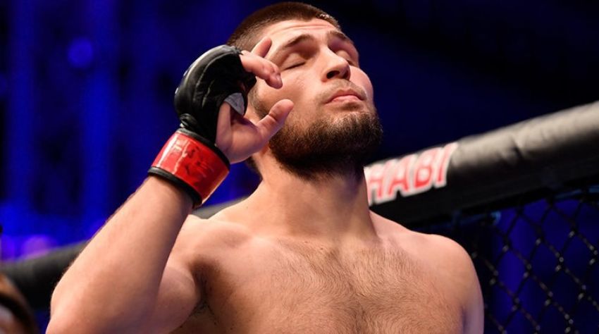 Александр Емельяненко прокомментировал решение Хабиба завершить карьеру: "Его нельзя назвать величайшим бойцом UFC"