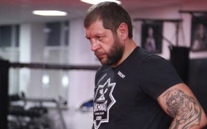 Александр Емельяненко провел спарринг с детьми 