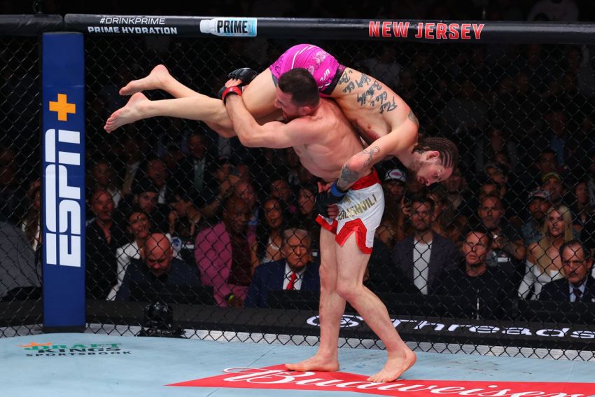 Мераб Двалишвили засабмитил Шона О'Мэлли в реванше на UFC 316