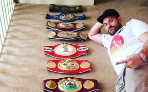 Тайсон Фьюри: "Где бы мне раздобыть пояс WBC?"