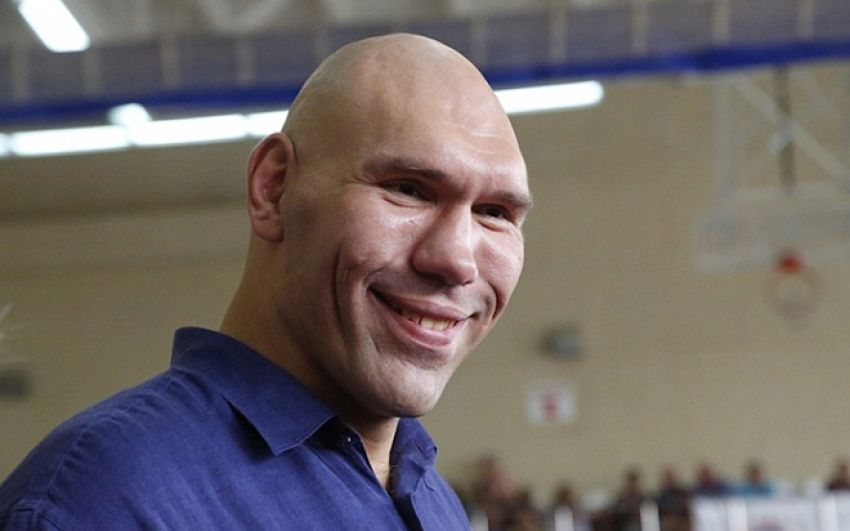 Николай Валуев: "Бивол победит Паскаля по очкам"