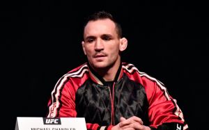 Майкл Чендлер назвал самого совершенного бойца UFC: "Думаю, что он отберет титул у Махачева"