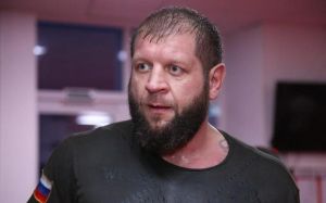 Александр Емельяненко лег под капельницу
