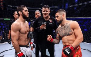 СМИ: на турнире UFC в Белом доме сорвался бой Махачев - Топурия