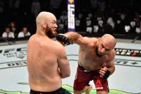 Омари Ахмедов победил Зака Каммингса на UFC 242