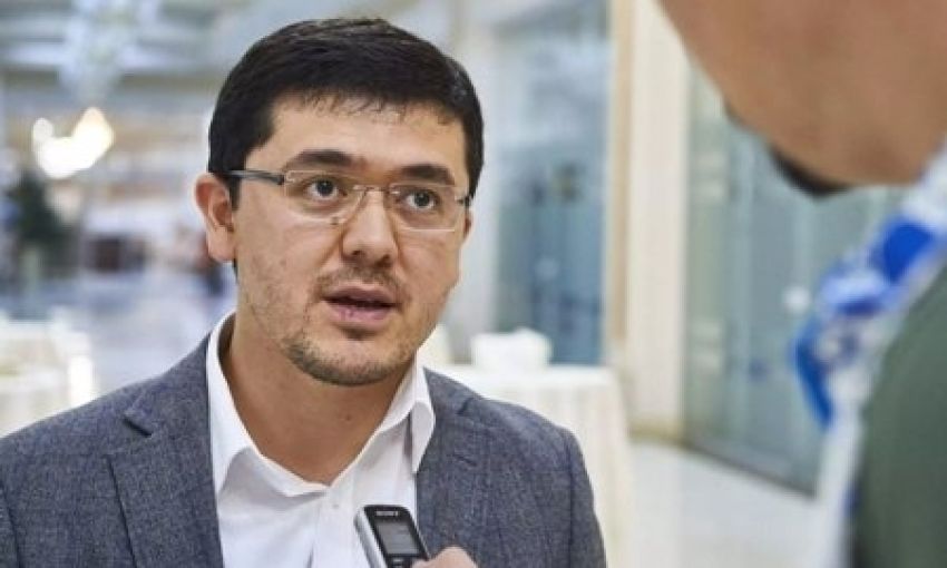 Промоутер прокомментировал критику Акбербаева за бой с Курцвейлом
