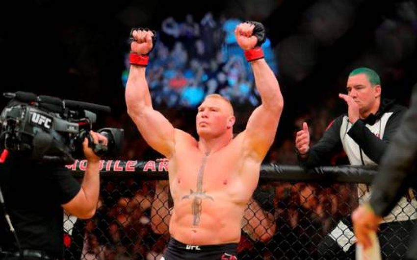 Брок Леснар готов драться с Даниэлем Кормье и ждет от UFC денежного предложения
