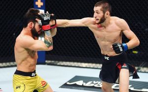 Тагир Уланбеков одержал победу в дебютном поединке на UFC on ESPN+ 37