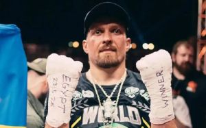 Александр Усик ответил, интересен ли ему бой за титул Zuffa Boxing
