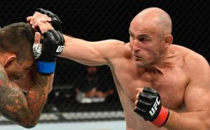 Сергей Спивак рассказал, что Олейнику грозило увольнение из UFC, если бы Алексей отказался с ним драться