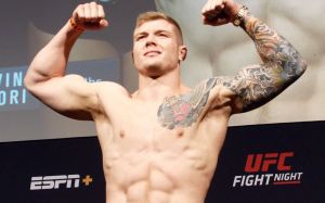 Бой Марвина Веттори и Эндрю Санчеса снят с турнира UFC Fight Night 158
